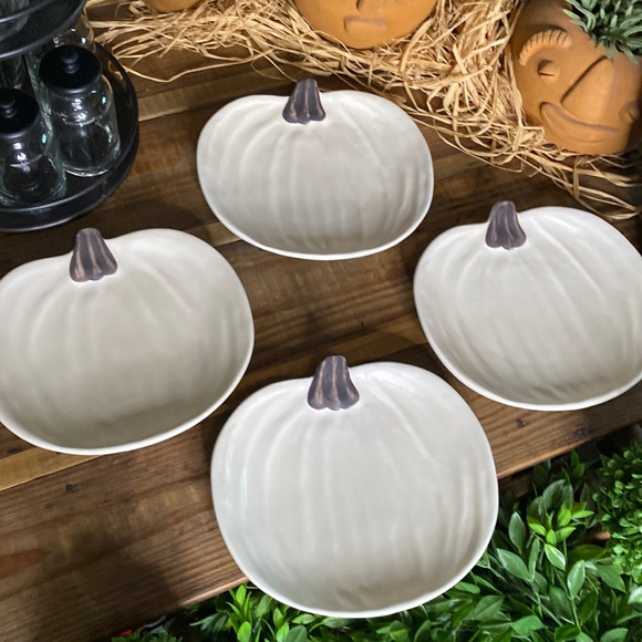 Pottery Barn Dining Pottery Barn Harvest Fall Pumpkin Shaped Plates